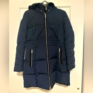 Navy blue puffer coat. Tommy Hilfiger. Size M